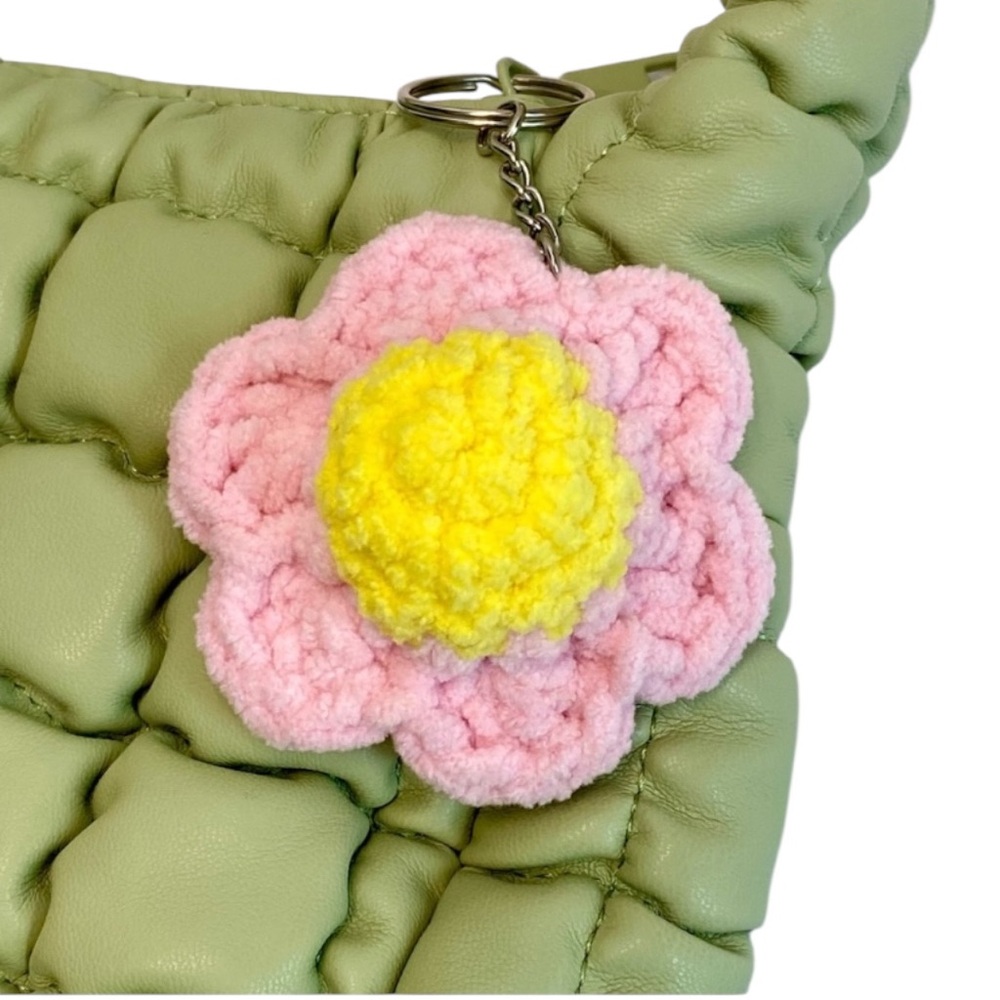 🥳3xHP!🥳 Crochet Fidget Flower Keychain/Bag Charm - Picture 8 of 8